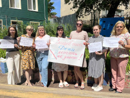 Акция "Закрой окно! Дети летать не умеют!" Акция "Закрой окно! Дети летать не умеют!".